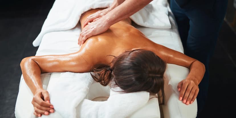 Masáž podle výběru v délce 60, 90 či 120 min.: relaxační thajská, aromatická nebo balijská